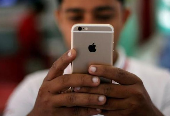 承认旧款iPhone会变慢，苹果公司在美面临8起集体诉讼
